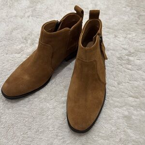 UGG Leather Aureo Boots (10)